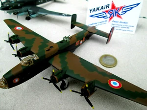 Handley Page Halifax modelo de metal 1:144 / BOMBARDER UK avión avión YAKAIR - Imagen 1 de 12