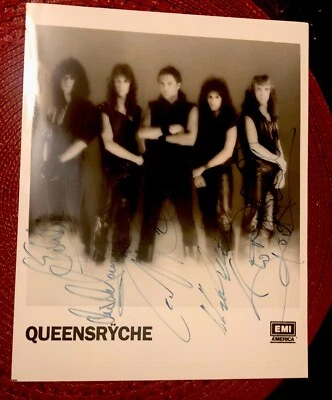 QUEENSRYCHE ORIGINAL PRESS KIT PHOTO THE WARNING LP HAND SIGNED AUTOGRAPHED  - Image 1 of 2