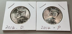 2014 P~D 50° anniversario Kennedy mezzo dollaro (set di 2 monete con flip) non circolato - Foto 1 di 9