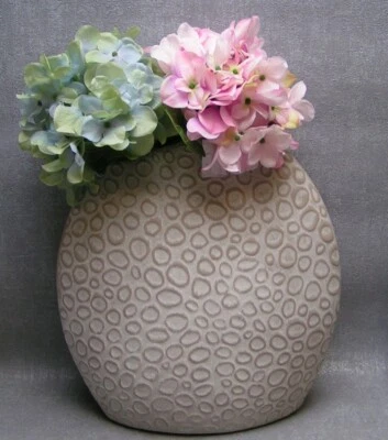 Casablanca Vase creme beige mit Hortensien dekoriert edel modern Frühling Deko - Bild 1 von 3