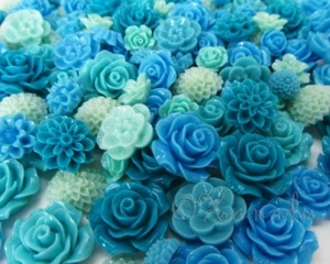 Blue Green Wholesale Resin Flower Cabochon 25PCs Mix M5892 - 25, 50 Or 100PCs - Picture 1 of 4