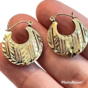 14K Yellow Gold Striped Diamond Cut 1" Hoop Sparkly Earrings 3.8g - Picture 1 of 7