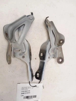 BISAGRAS DE CAPÓ PARA CHEVROLET MALIBU 2015 OEM Foto 1 de 4