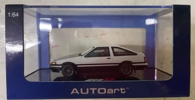Autoart Toyota Sprinter Trueno AE86 INITIAL D Legend 1 1/64 20031 - Immagine 1 di 4