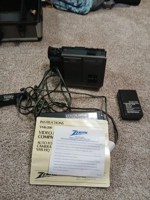 Zenith VM6200 VCR Camcorder w/ Hard Case Untested Powers On!! Read!! - Image 1 of 4