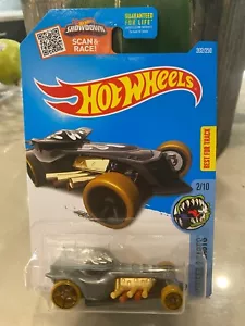 2016 Hot Wheels #202 Strada Animali 2/10 Bad Ratitude Grigio W/ Tan Whls Nero - Foto 1 di 1