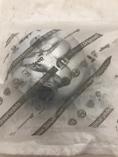 Tapa central de rueda Dodge 2004-2011 OEM Mopar 5290814AA Foto 1 de 4