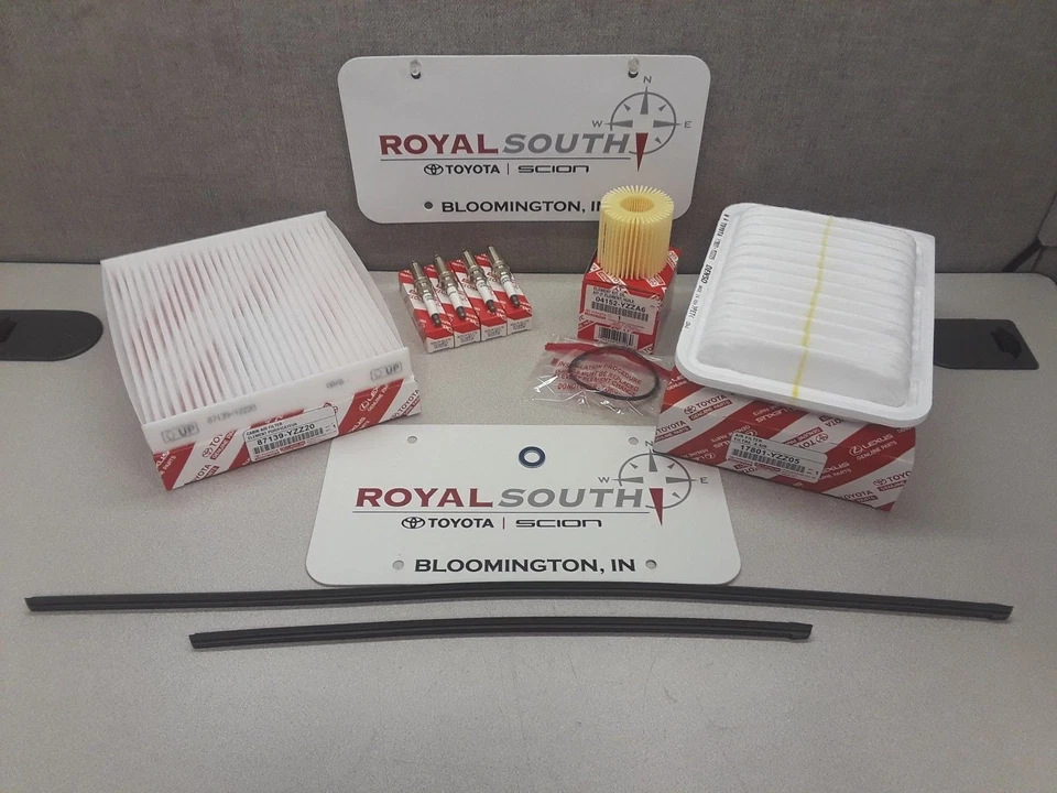 Kit de servicio de puesta a punto Toyota Corolla 2009-2013 1,8 L genuino OEM Foto 1 de 1