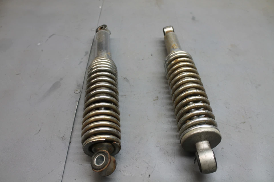 铃木 GS300L 82-85 后减震ABSORBER 6210-11900 6210-11910 — 第 1/4 张图片