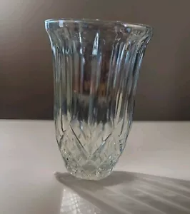 Heavy Lead Crystal vase, Made in the USA, 6in Tall Flowers, Gift, Holiday Decor - Picture 1 of 4