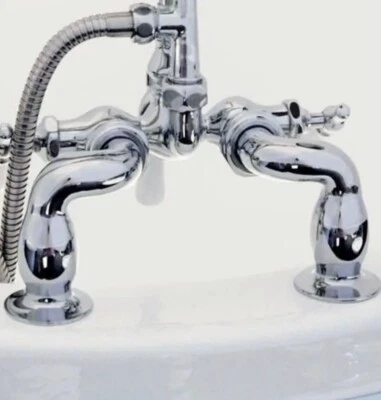 Acoplador de cubierta tipo S de 4" Signature Hardware - bañera regular/con patas - níquel cepillado Foto 1 de 4