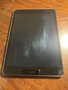 Apple iPad mini 2 7.9" 16GB Black - Unlocked - Fresh OS Installed - Picture 1 of 9