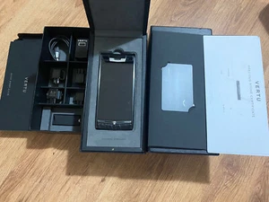 Used Original Vertu Signature Touch 4.7" Diamond And Black Alligator Very Good - Picture 1 of 22