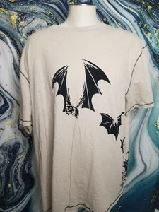 Mens XXL Walt Disney World 2017 Halloween T Shirt Bats Mickey Mouse - Picture 1 of 5
