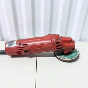 Makita 4 Zoll Scheibenschleifer 3,5 AMP Modell M952 rot Elektrowerkzeug 10000 RPM - Bild 1 von 8