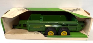 Vintage 1985 Ertl John Deere Hydra Push Spreader, Diecast 1/16 "New in Box" - Picture 1 of 9