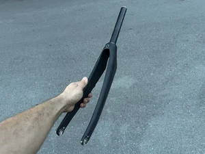 700C Carbon Road/Tri Bicycle Fork 1-1/8" threadless - Picture 1 of 11
