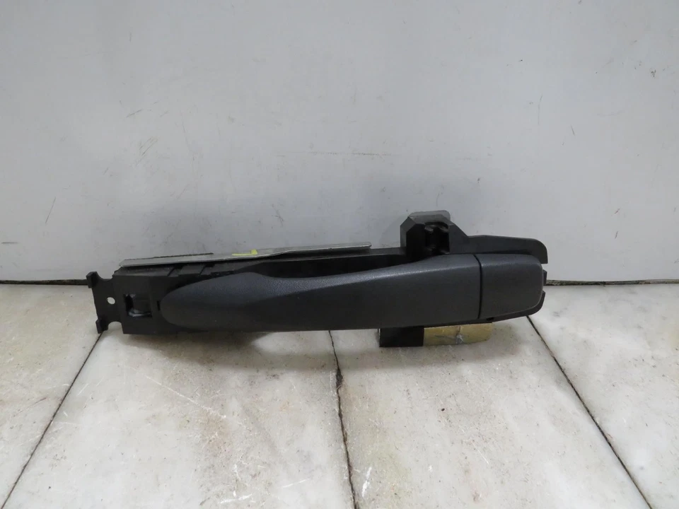 Manija Puerta Exterior Izquierda Puerta Trasera Negra 20 21 22 23 24 NISSAN VERSA Foto 1 de 2