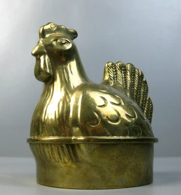 Messing Deckeldose Huhn Henne Hahn Figur mit Eierbechern gestempelt Vintage - Bild 1 von 4