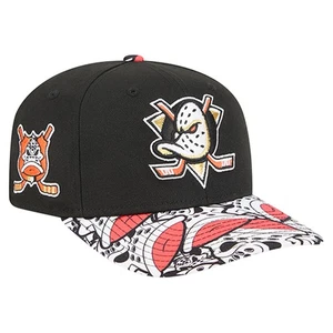 Cappello Uomo New Era Nero Anaheim Ducks Mascotte Visiera 9SEVENTY Regolabile - Foto 1 di 5