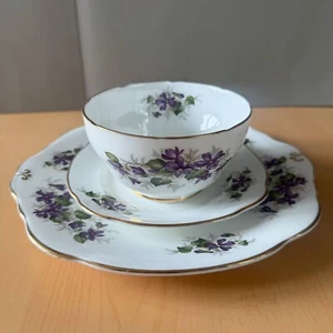 Duchess 'Violetta' Bone China Trio - Sugar Bowl, Tea Saucer, Side Plate - Picture 1 of 12