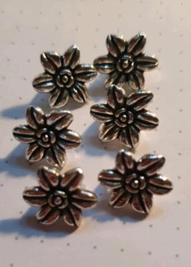 6 Knöpfe Metall Nähen Handarbeit Blume Tracht Dirndl Basteln Stoff Stricken - Bild 1 von 2