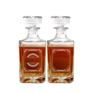 Personalisiertes Whisky Dekanter Set mit doppelseitiger Gravur - Bild 1 von 7