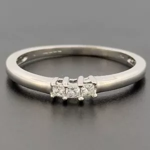 18ct White Gold Diamond Three Stone Ring Size Q Hallmarked - Picture 1 of 10