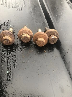 COLECTOR DE ESCAPE DATSUN SERIE 620 L pernos inferiores y arandelas OEM Foto 1 de 3