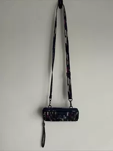 Lug Kickflip Riverwalk Blue/Red Convertible Wallet/Wrislet/Crossbody Purse - Picture 1 of 8