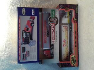 3 Trucks Road Champs Big Rigs SpecCast Kenworth 18 Wheeler Mobil Delivery Truck