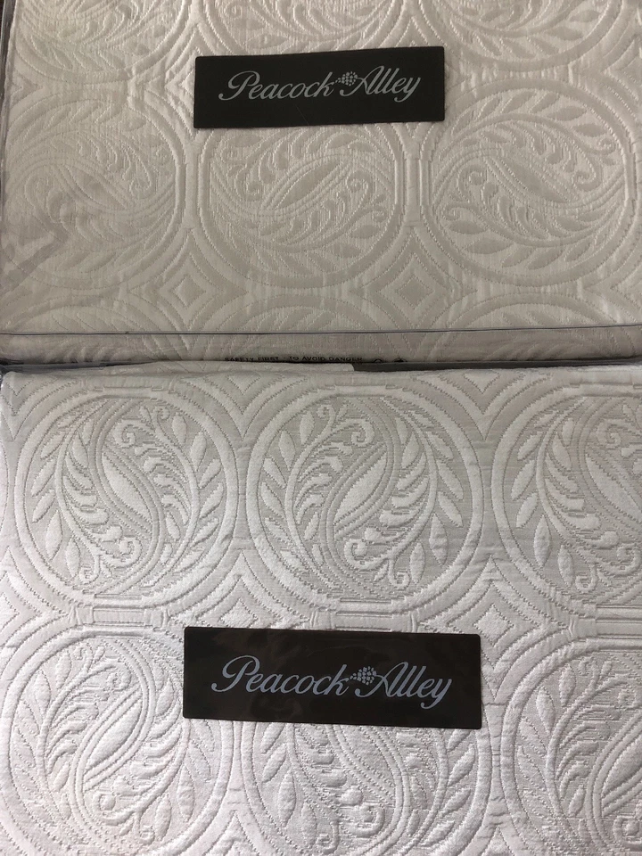 Peacock Alley EURO SHAMS TWO VIENNA SILK Cotton White 26x26 Pristine Made in USA - Image 1 of 4