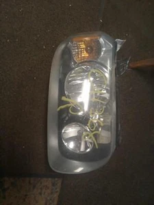 OEM PASSENGER SIDE Headlamp Assembly FORD ESCAPE Right 05 06 07 - Picture 1 of 5