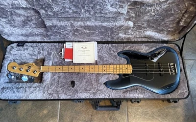 Fender American Professional II Jazz Bass - кленовый гриф - Dark Night - Изображение 1 из 4