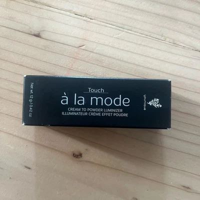 Younique Touch A La Mode Crema a Polvo Luminizador OPALINO 0.42 OZ NUEVO Foto 1 de 3
