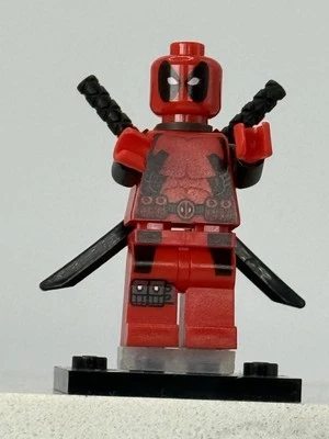 LEGO Super Heroes Marvel Minifigure sw0032 Deadpool from 6866 - Image 1 of 4