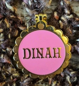 Disney Alice im Wunderland Dinah Medaillon Blindbox Exklusiv Limitiert Pin - Bild 1 von 3