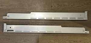 042-011-032 EMC RAILS 2U PER EMC DATADOMAIN DD6300 DD6800 DD9300 Usato - Foto 1 di 6