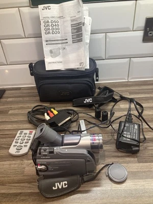 JVC GR-D20EK Digital Video Camera Camcorder Charging Lead Battery Case Untested  - Image 1 of 4