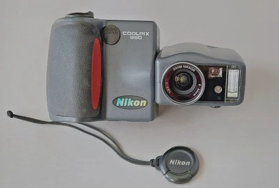 Nikon Coolpix 990 Digitalkamera, Vintage - Bild 1 von 4