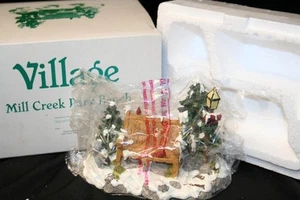 Department 56 Original Snow Village Mill Creek Park Bench #52654 | Neu - Bild 1 von 4