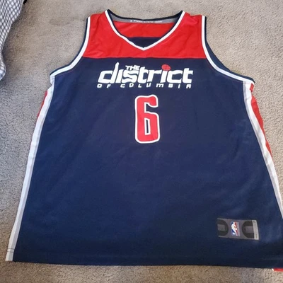 Camiseta deportiva usada para hombre XL Wizards Porzingis Foto 1 de 4