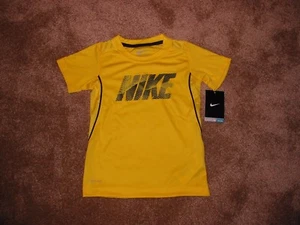Neu mit Etikett Jungen Größe 6 (M) Nike Dri-Fit S/S Poly/Netz T-Shirt Top Varsity Mais/Schwarz R $ 26 - Bild 1 von 1