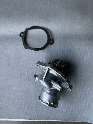 Thermostat For 2007-13 Mercedes Benz GL450 2007-12 SL550 with Housing and Gasket - Image 1 of 3