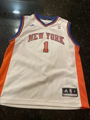 Camiseta Adidas #1 blanca de los New York Knicks AMARE STOUDEMIRE - MEDIANA JUVENIL. Foto 1 de 4