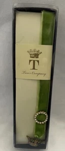 NEW Two’s Company Magestic Austrian Crystal Ribbon Bookmark Green Velvet Crown - Picture 1 of 5