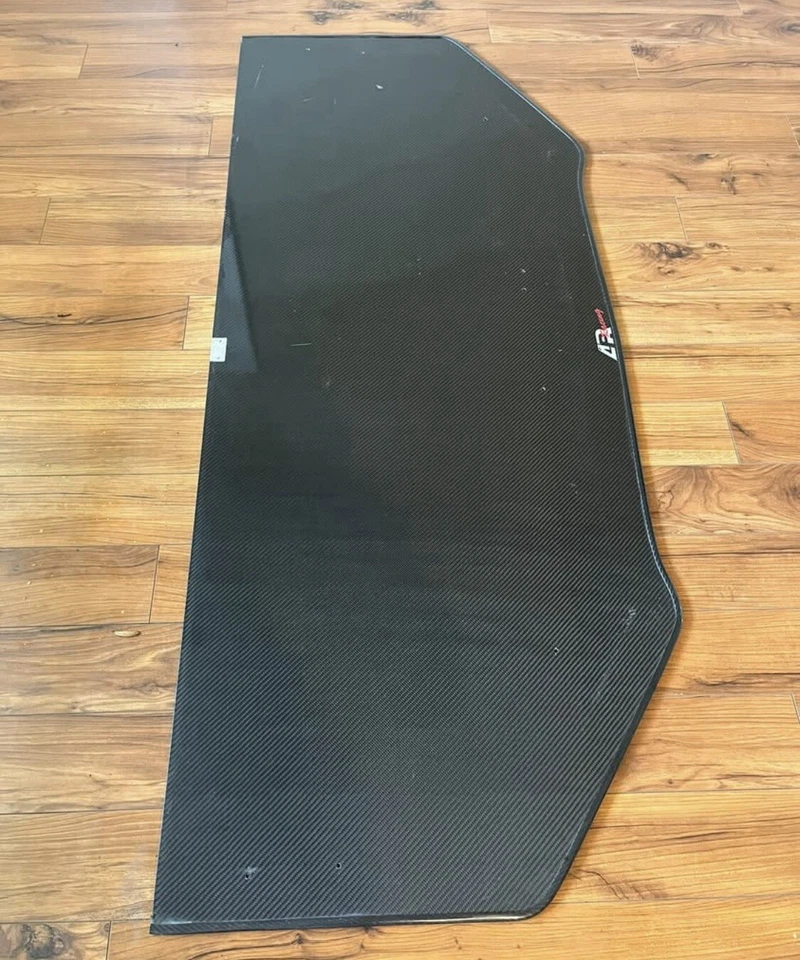 APR para Subaru WRX/STI con divisor de viento delantero labio APR Performance 2018-UP Foto 1 de 3