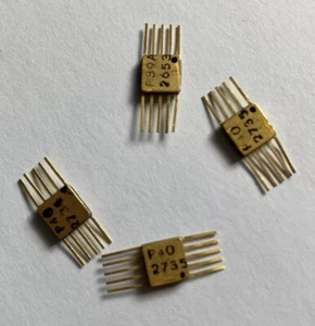 Gold Flat Pack IC Chip Vintage-ic 1960's RARE P39 & P40 - Two Chips - Picture 1 of 2