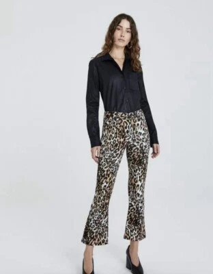 Pantalones AG The Quinne Crop tiro alto acampanados en audaz leopardo marfil polvo 28 nuevos con etiquetas Foto 1 de 4
