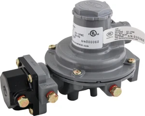Regulador de propano integral de dos etapas MEGR-1632-CFF 1/4"" - 3/4"" NPT 9-13"" WC - Imagen 1 de 1